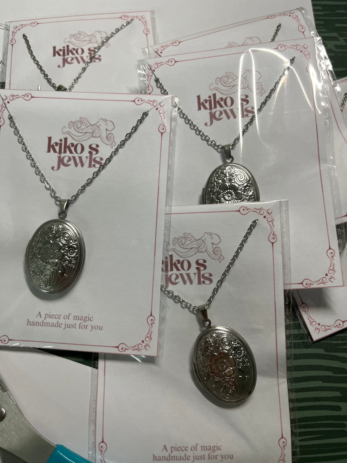 Oval locket silver