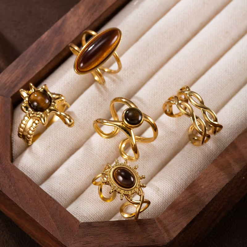 Brown elegant rings