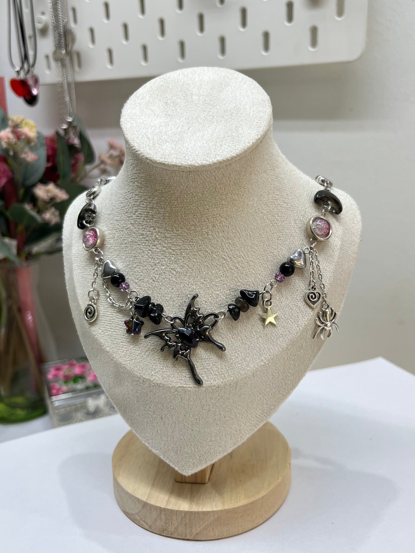 Papillon des Ombres Choker