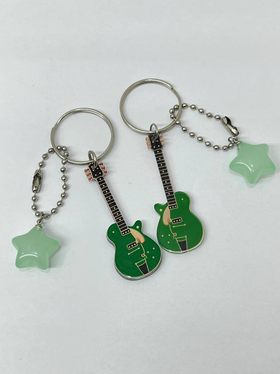Green Electric Guitar Keychain