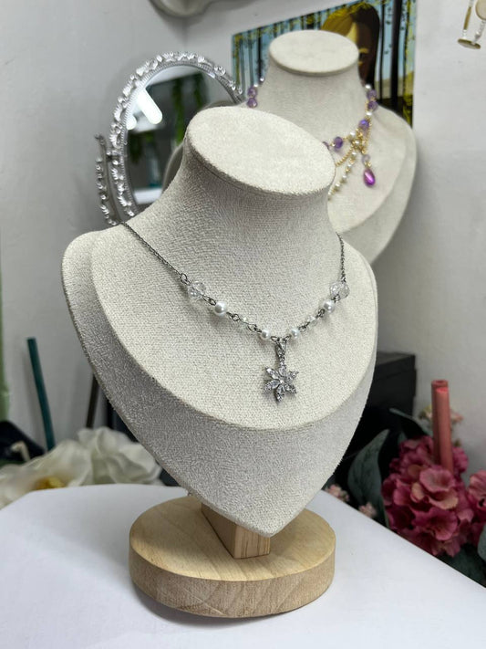 winter little spark necklace