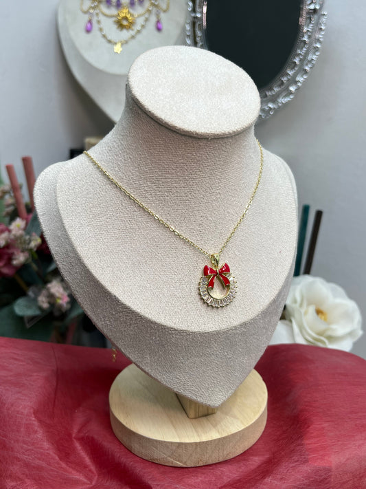 Crystals Glow Bow necklace