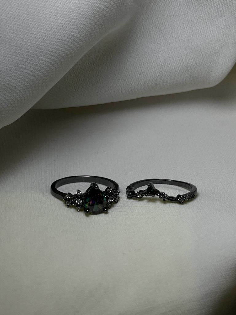 The Obsidian Iridescent Crown Set