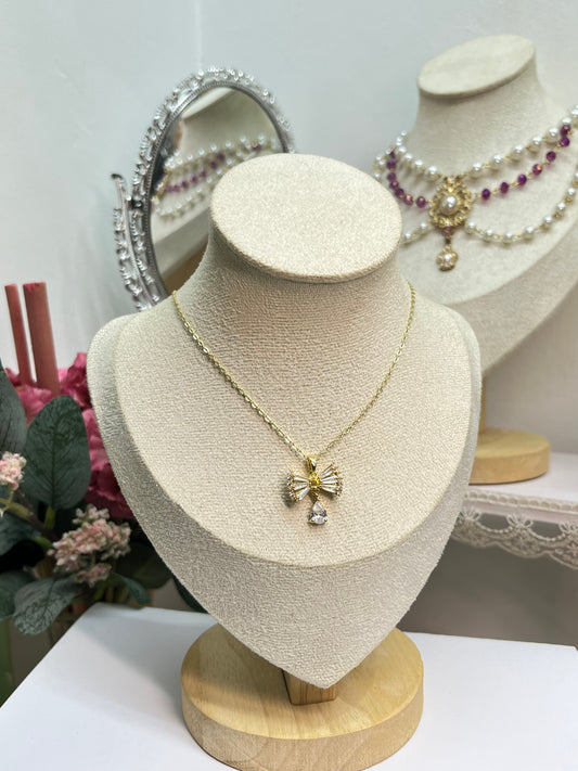 Glistening Bowdrop Crystal Necklace