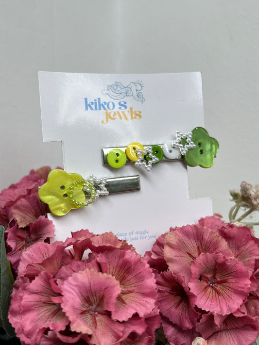 Green flowers buttons hair clips set