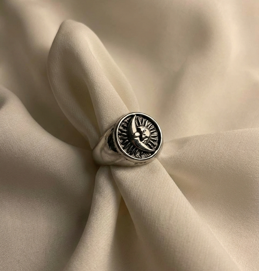 The Luna Face Signet
