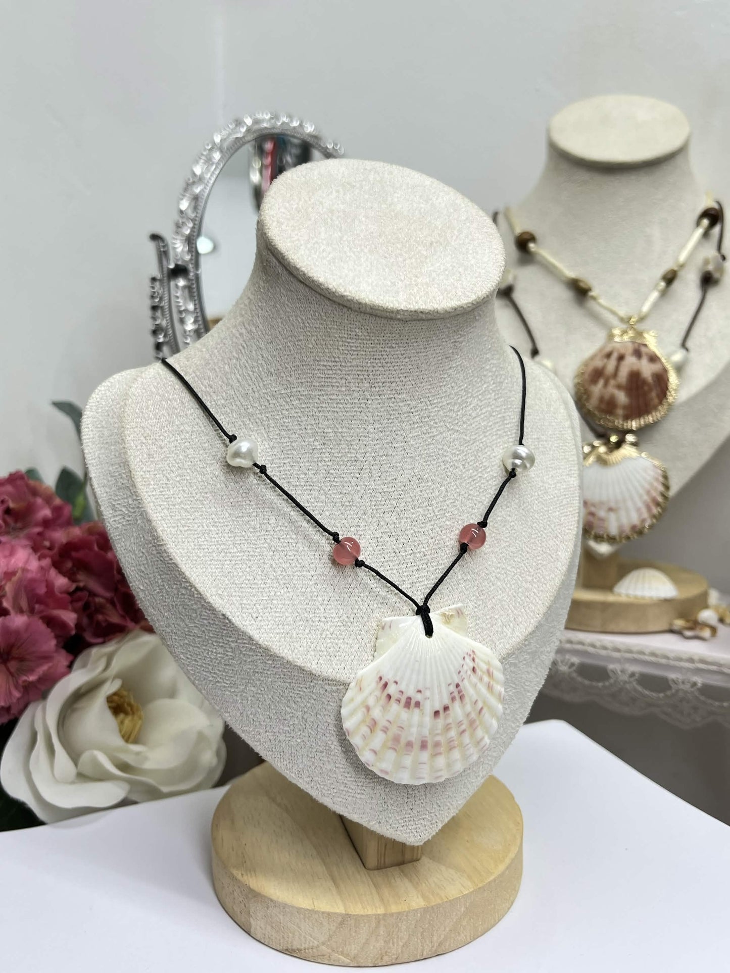 Seashell Threaded necklaces