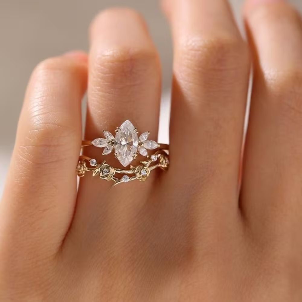 white floral elegance ring set