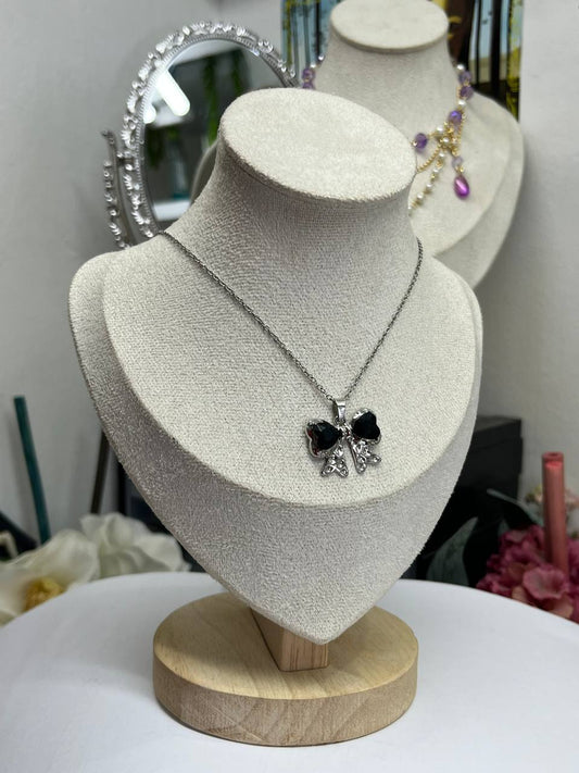 Black bow necklace