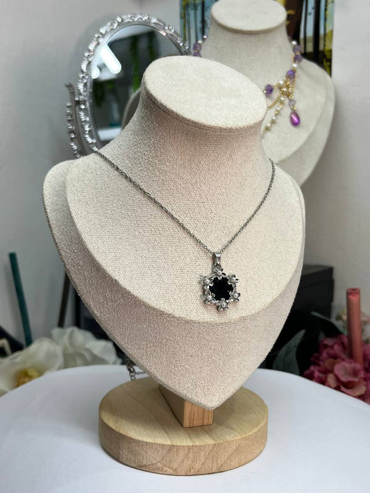 Black gem necklace