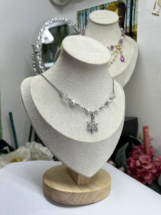winter little spark necklace