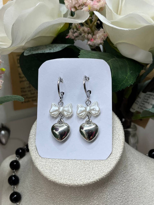 Silver Sweetheart Pearl Earrings
