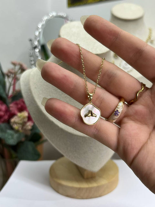 Mermaid Tail Layered Necklace Set