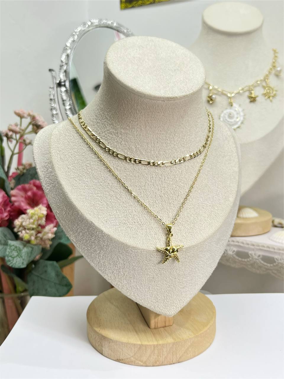 Golden Starfish Layered Necklace Set