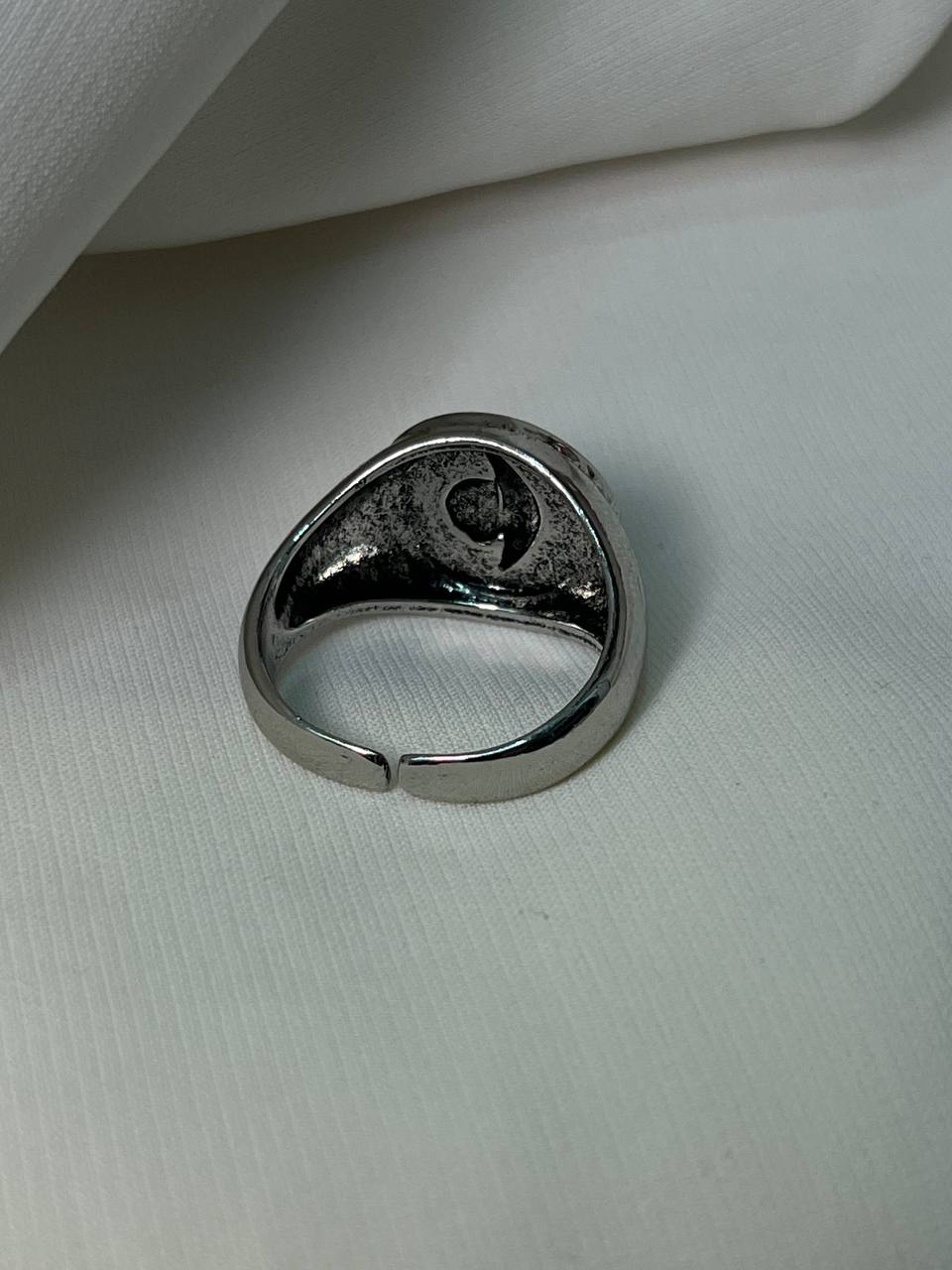 The Luna Face Signet